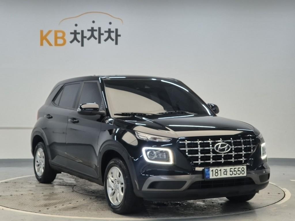2022 HYUNDAI VENUE 