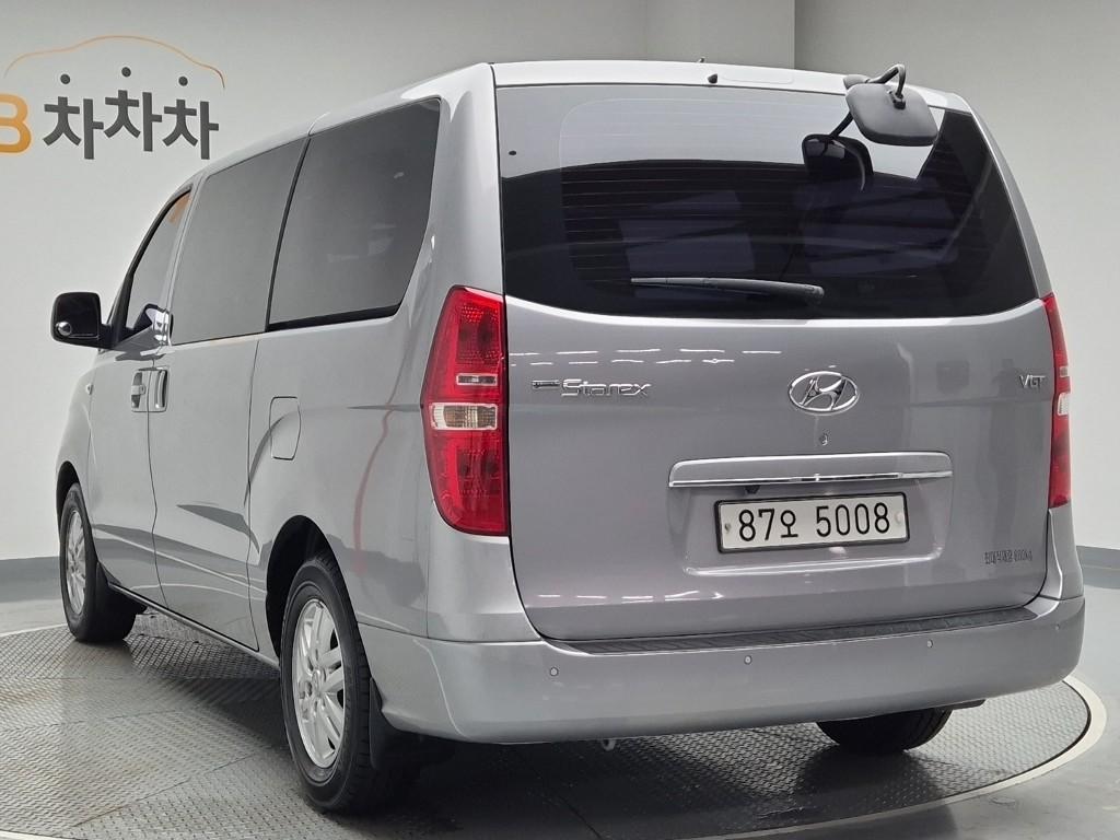 2019 HYUNDAI THE NEW GRAND STAREX 