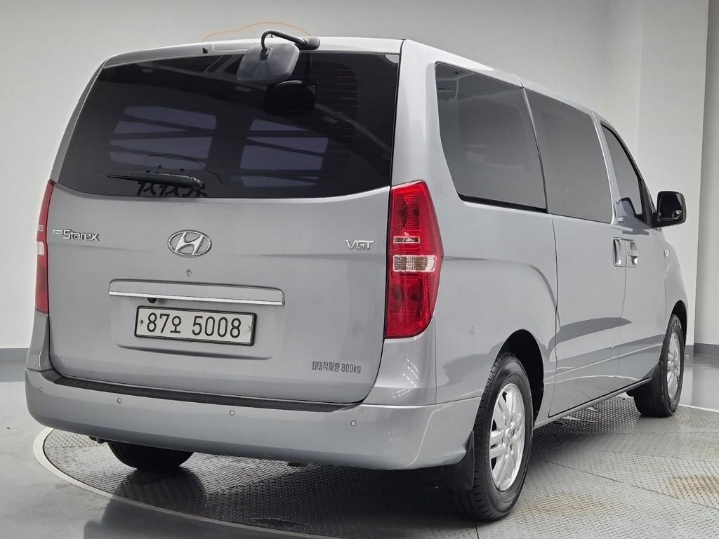 2019 HYUNDAI THE NEW GRAND STAREX 