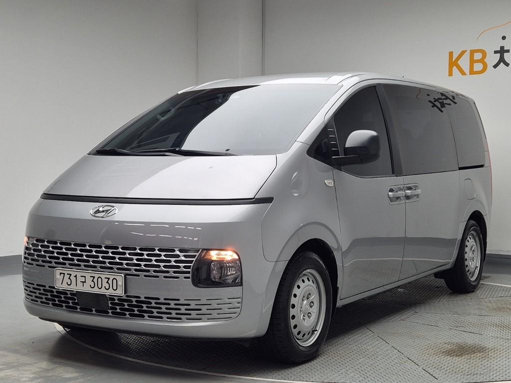 2022 HYUNDAI STARIA 