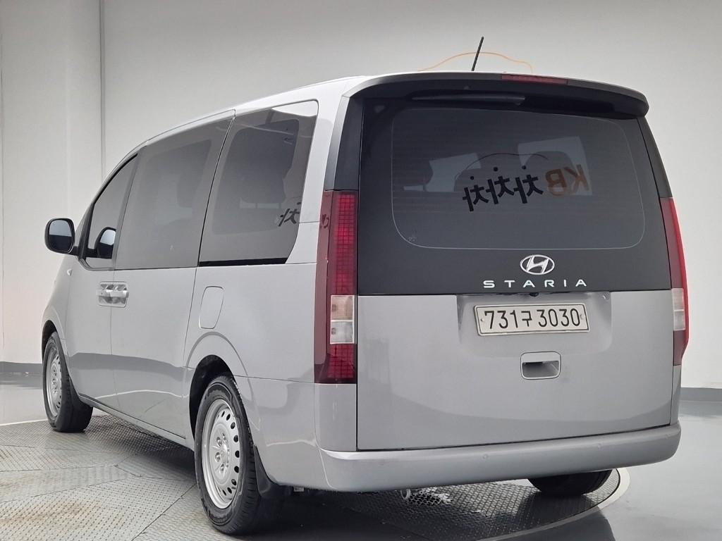 2022 HYUNDAI STARIA 