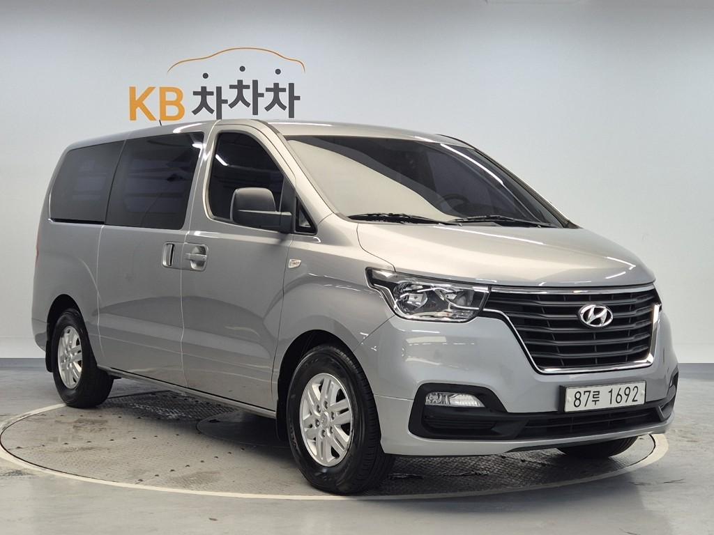 2019 HYUNDAI THE NEW GRAND STAREX 