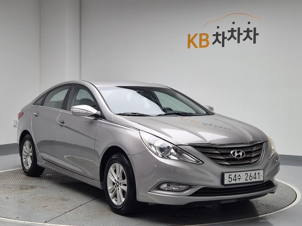 2011 HYUNDAI SONATA (YF) 