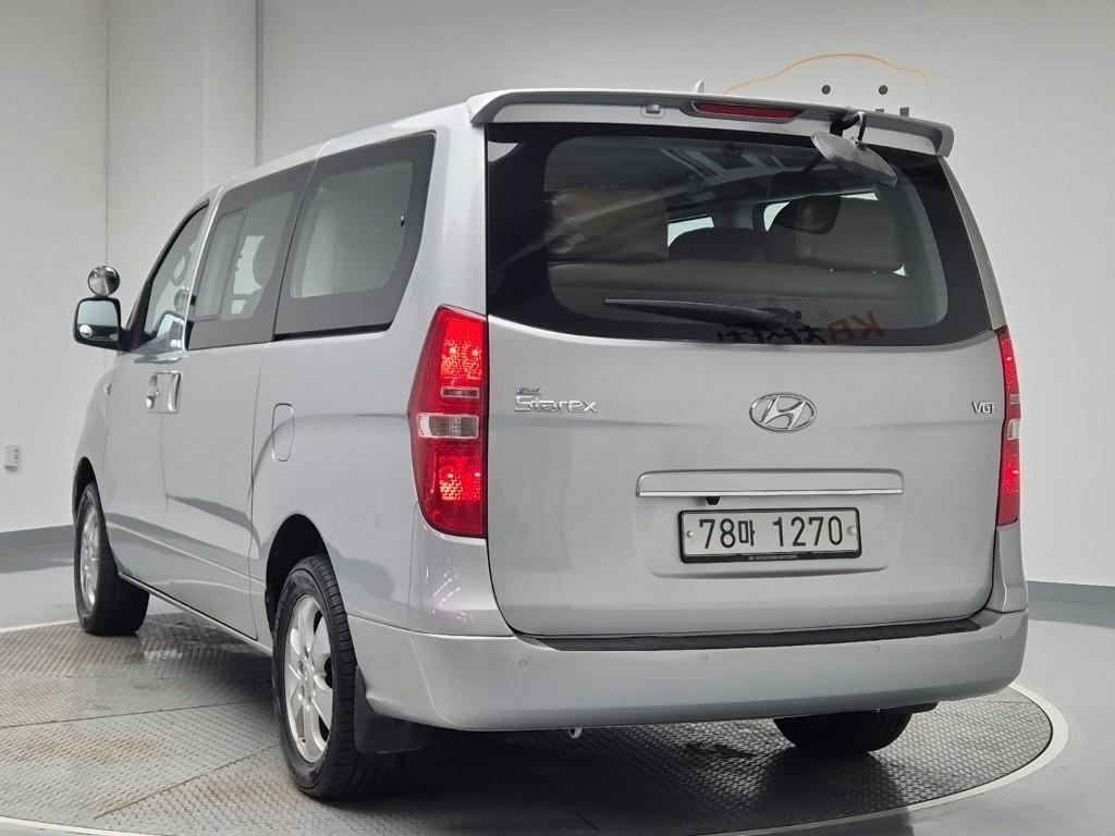 2015 HYUNDAI GRAND STAREX 