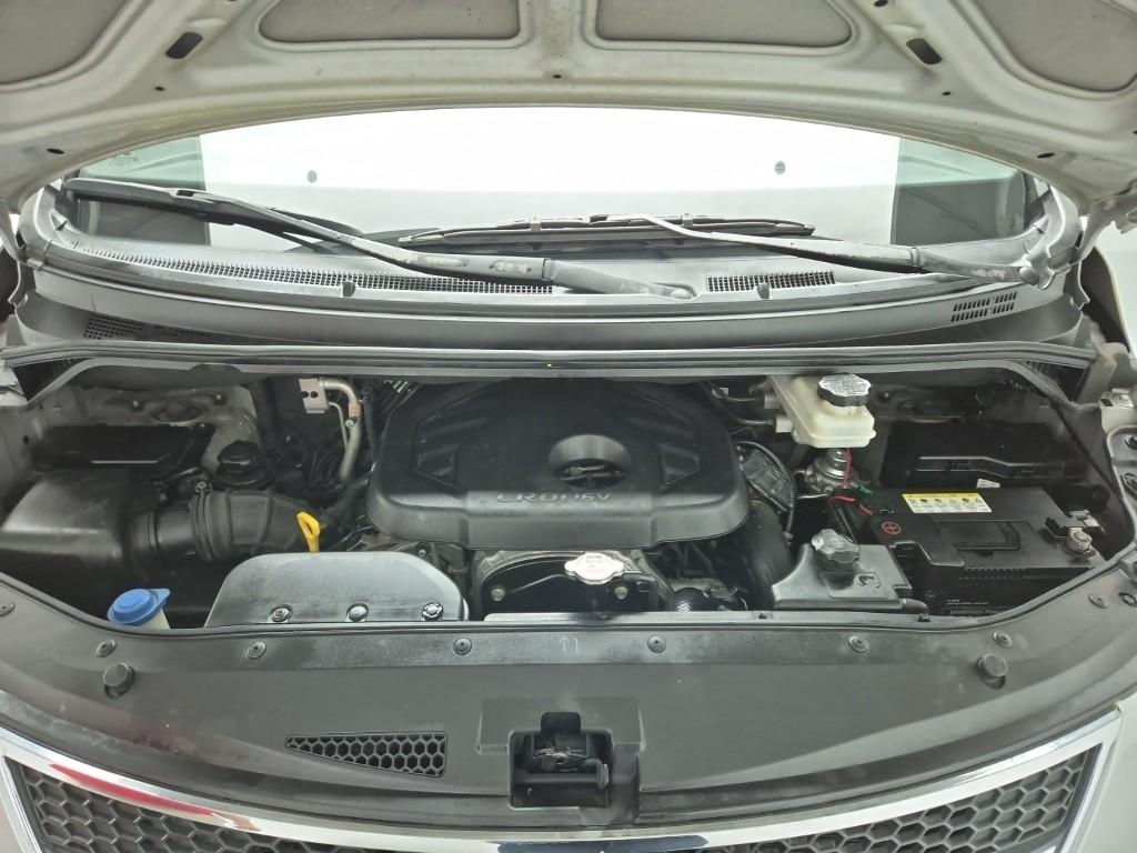 2015 HYUNDAI GRAND STAREX 