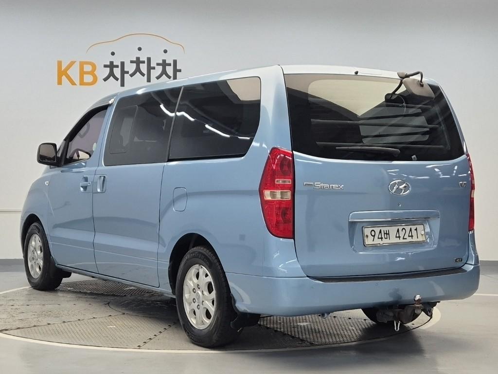 2012 HYUNDAI GRAND STAREX 