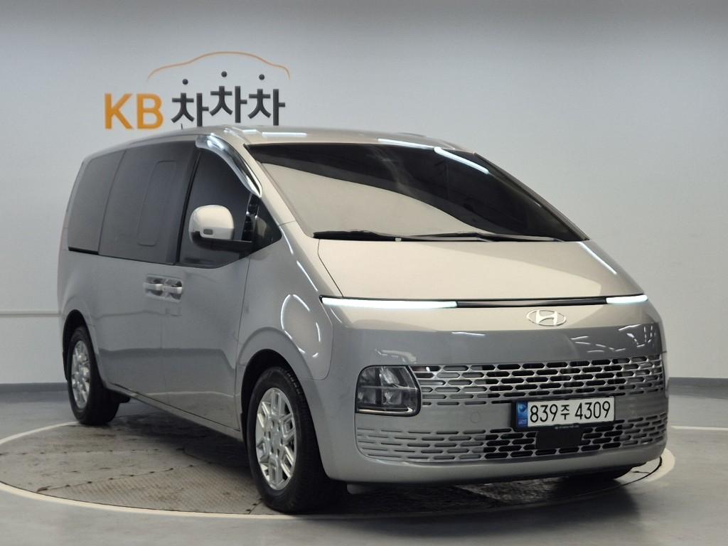 2023 HYUNDAI STARIA 