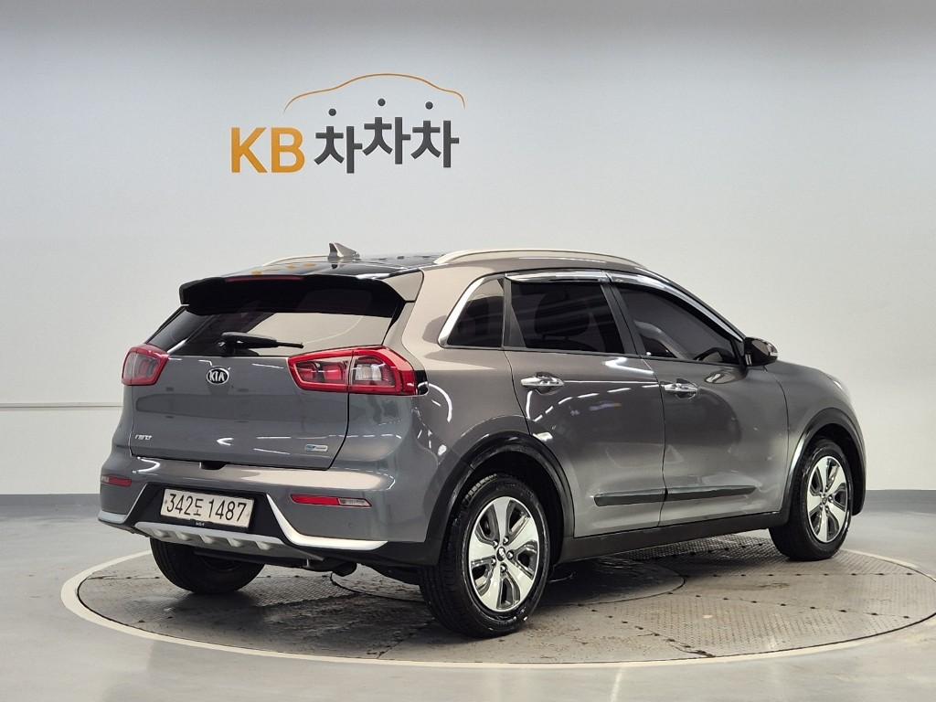 2018 KIA NIRO 