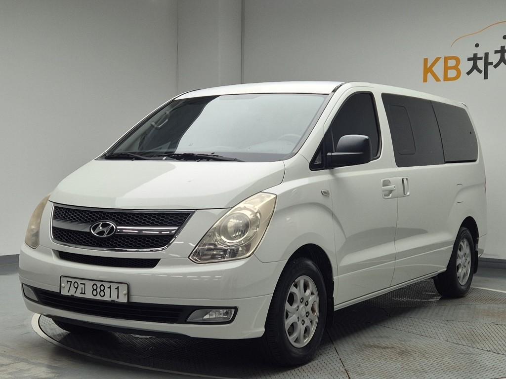 2009 HYUNDAI GRAND STAREX 