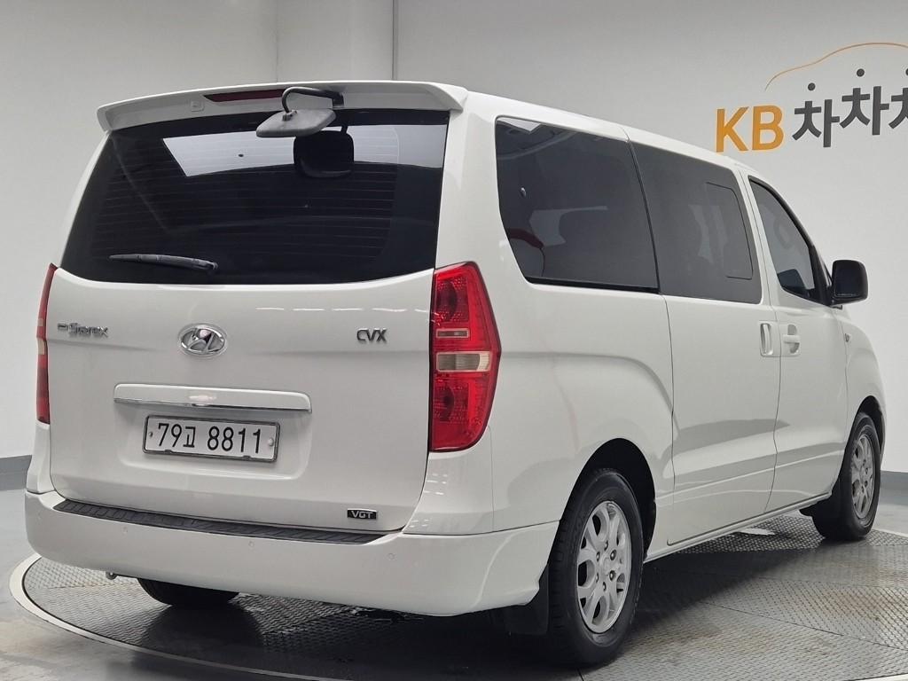 2009 HYUNDAI GRAND STAREX 