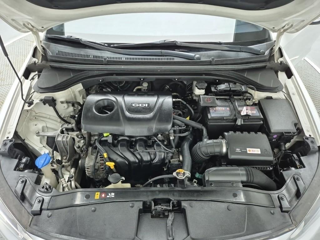 2016 HYUNDAI AVANTE AD 