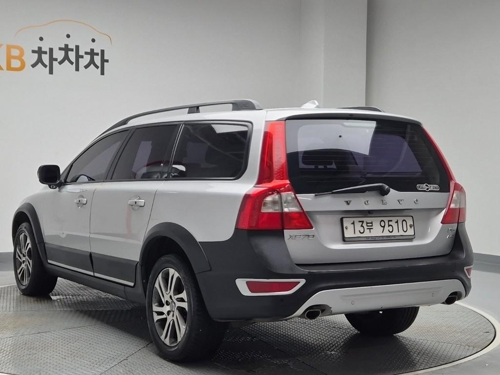 2012 VOLVO XC70 