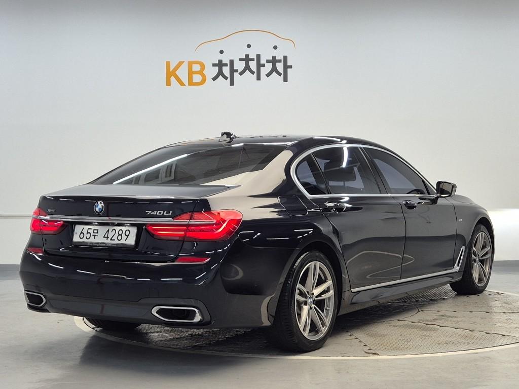 2018 BMW 7 SERIES (6Gen) 