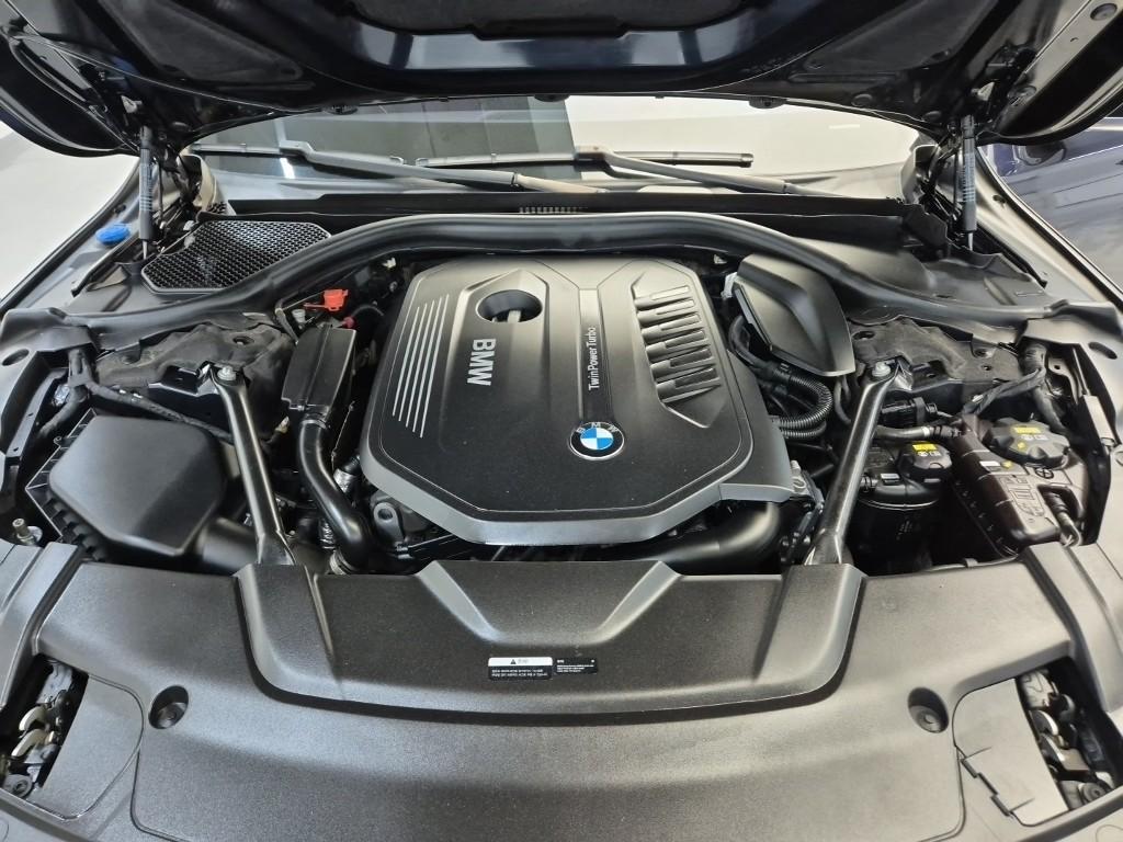 2018 BMW 7 SERIES (6Gen) 