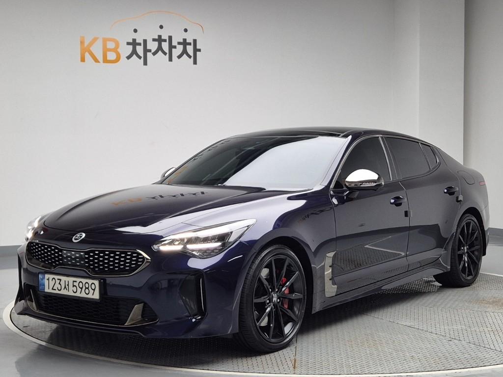 2021 KIA STINGER Meister 