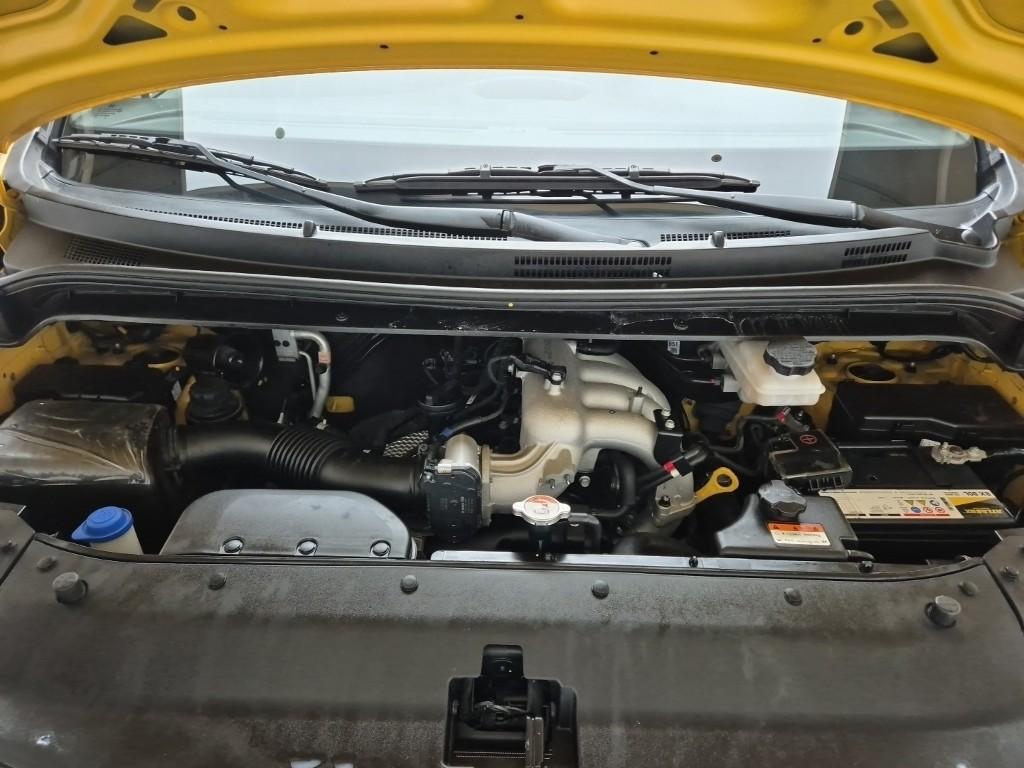 2021 HYUNDAI THE NEW GRAND STAREX 