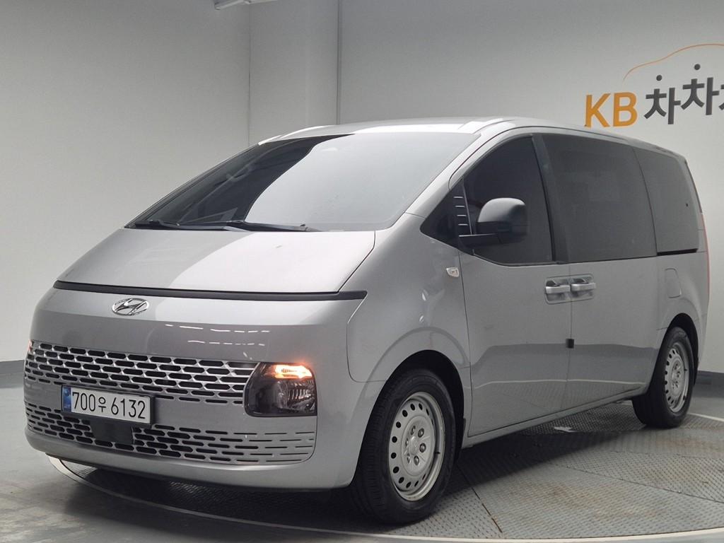 2022 HYUNDAI STARIA 