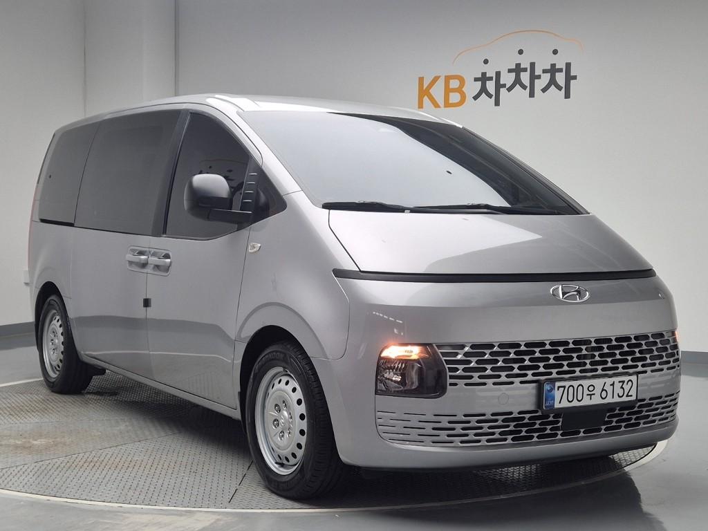 2022 HYUNDAI STARIA 