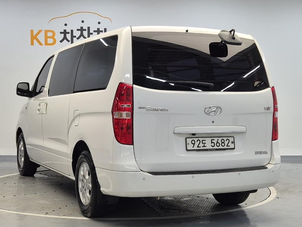 2016 HYUNDAI GRAND STAREX 