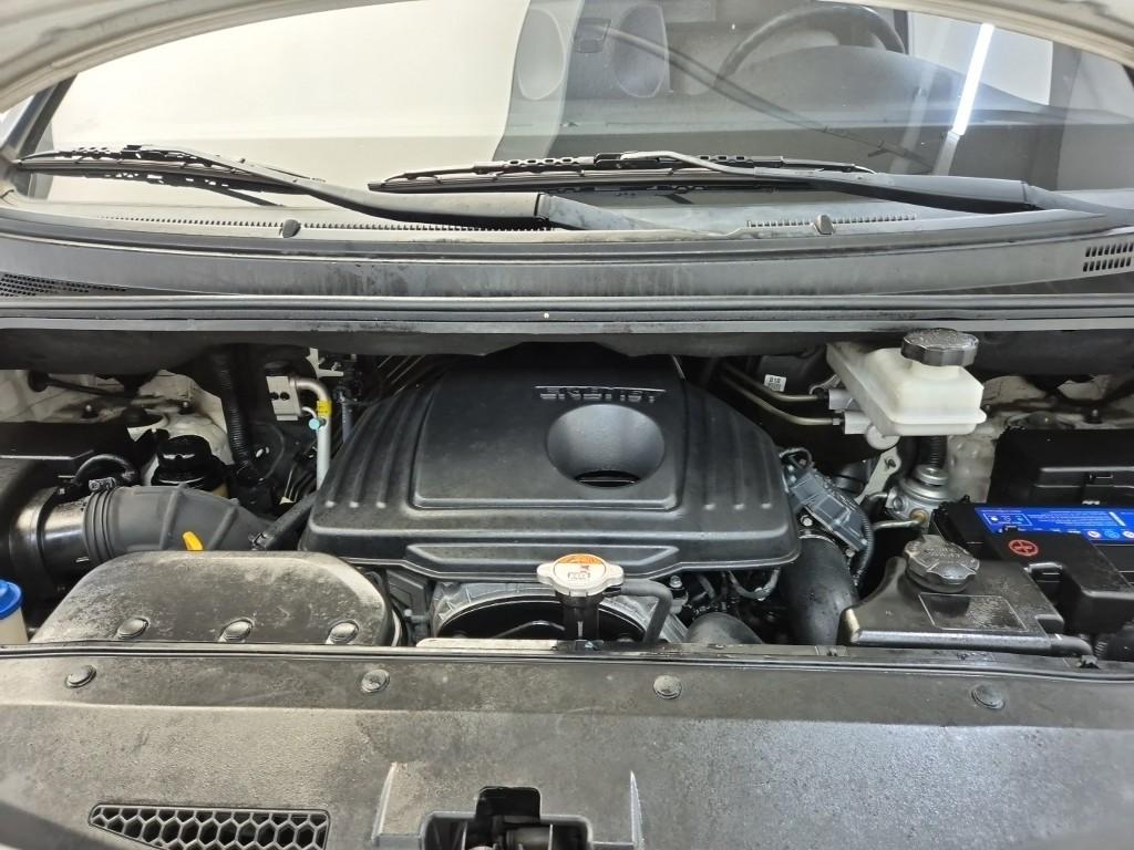 2016 HYUNDAI GRAND STAREX 