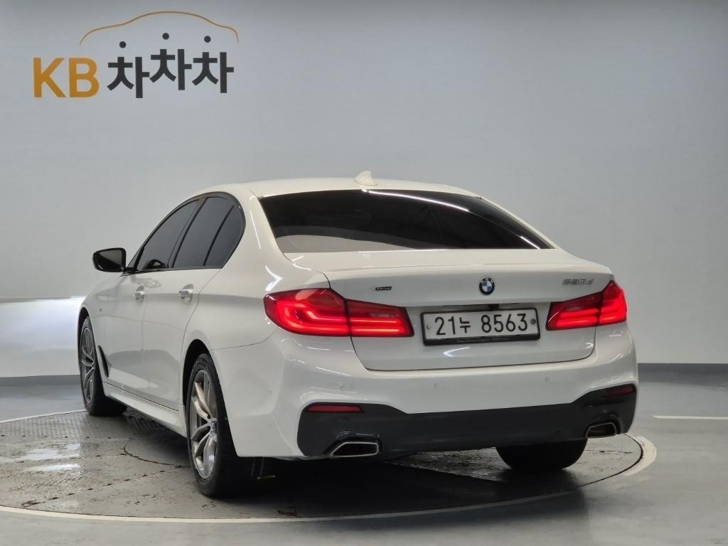 2017 BMW 5 SERIES (7Gen) 
