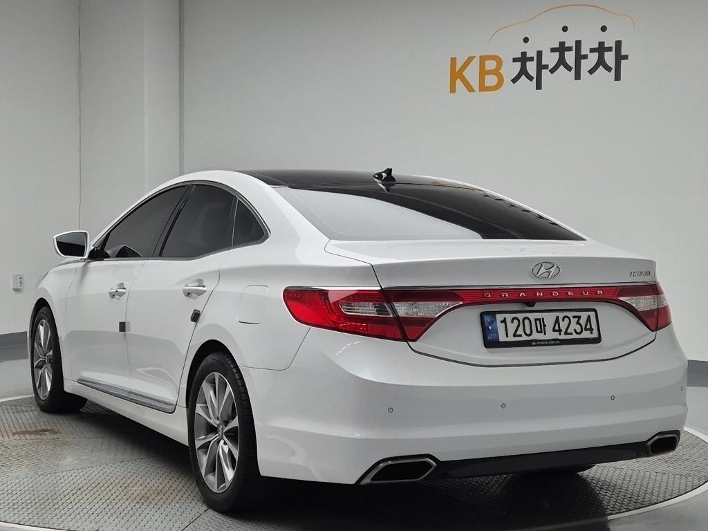 2016 HYUNDAI GRANDEUR HG 