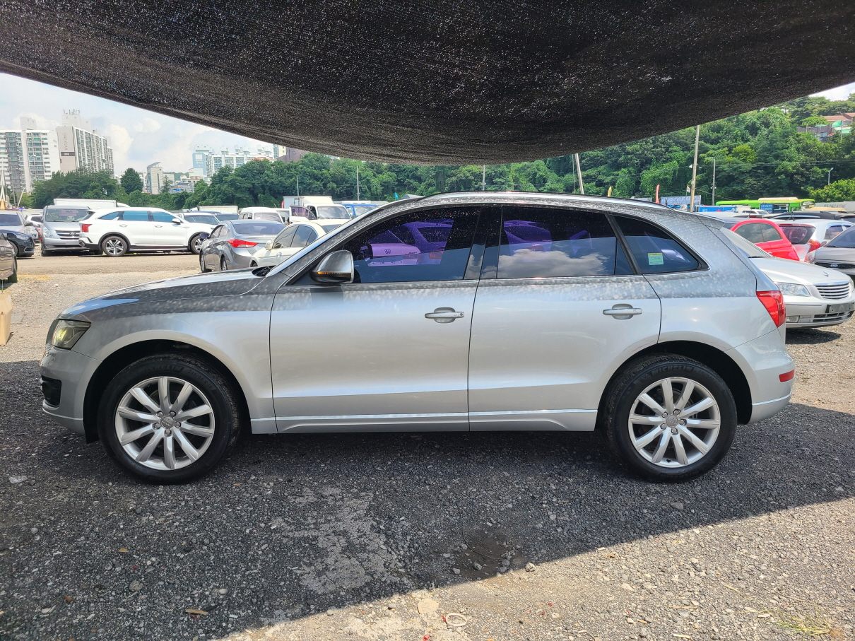 2012 AUDI Q5 (1Gen) 