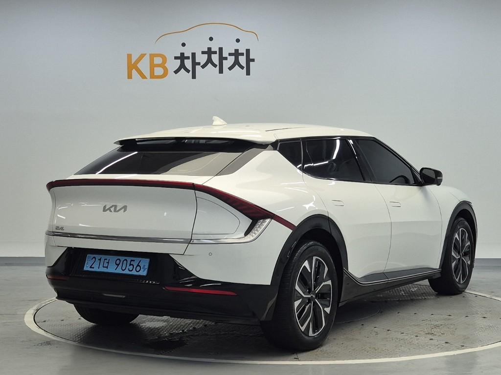 2022 KIA EV6 