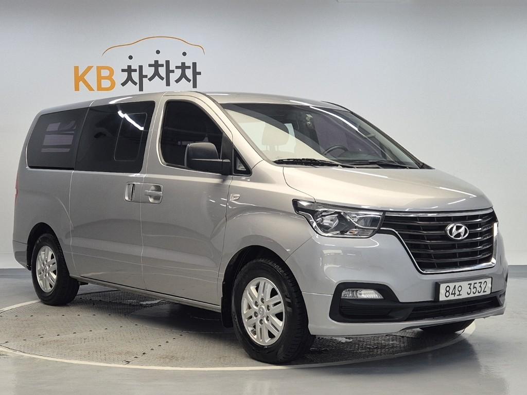 2021 HYUNDAI THE NEW GRAND STAREX 