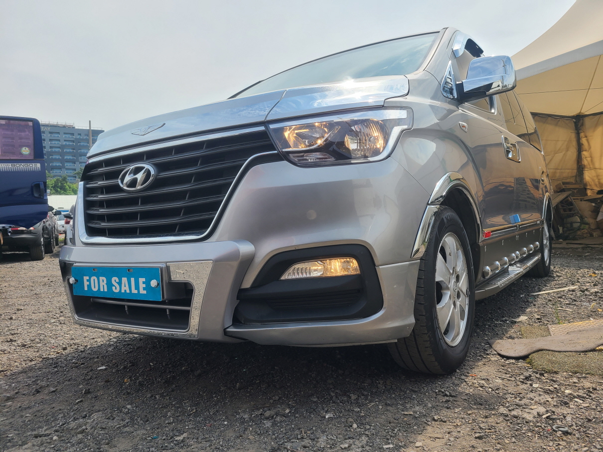 2019 HYUNDAI GRAND STAREX 