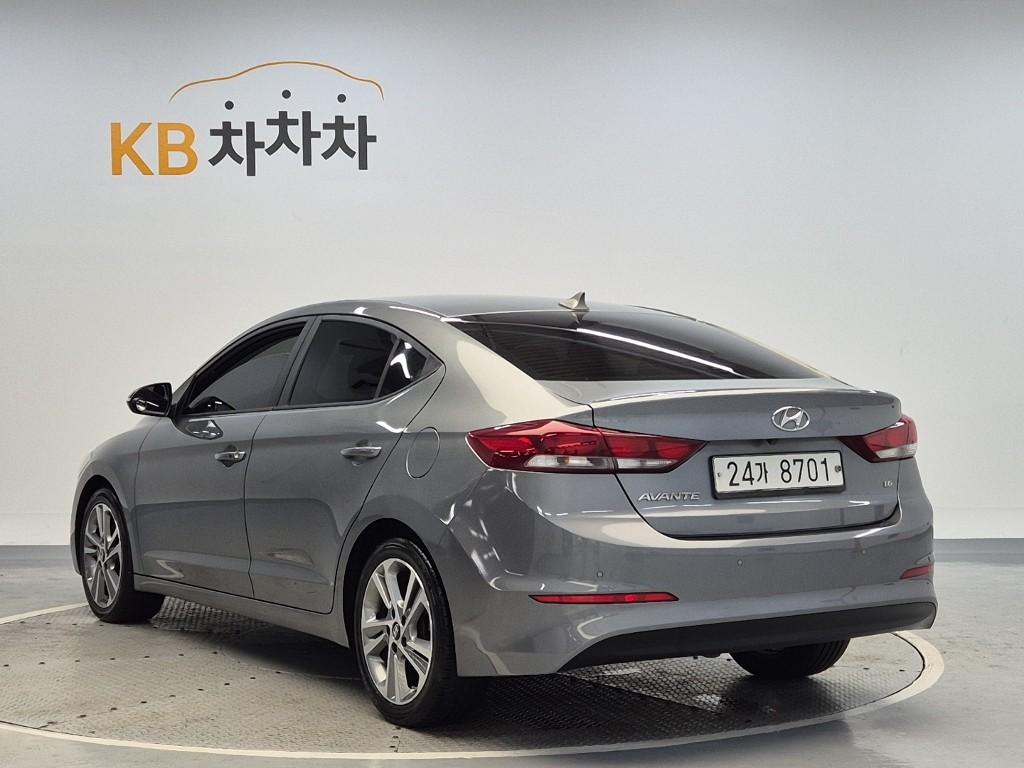 2018 HYUNDAI AVANTE AD 