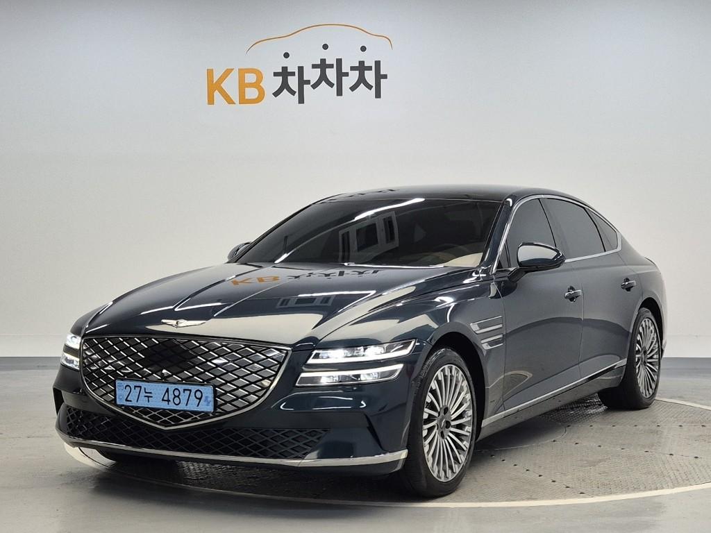 2022 GENESIS eG80 