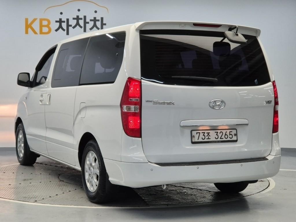 2015 HYUNDAI GRAND STAREX 