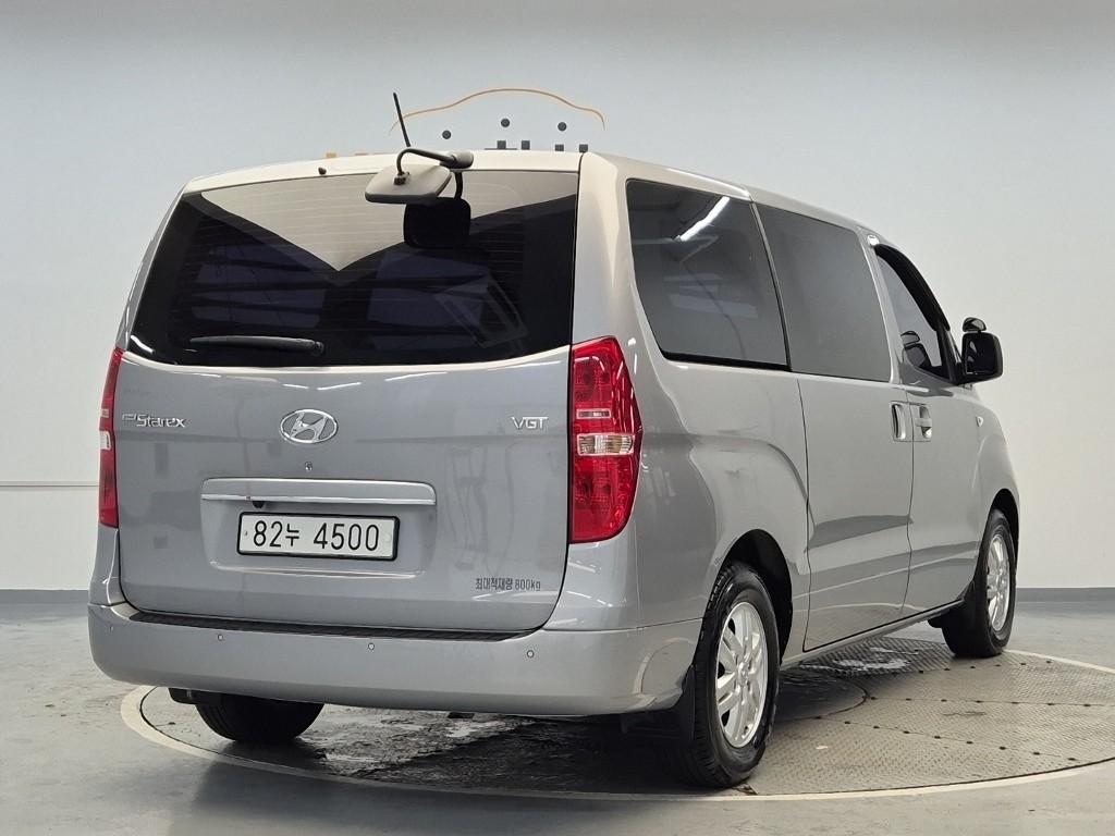 2019 HYUNDAI THE NEW GRAND STAREX 