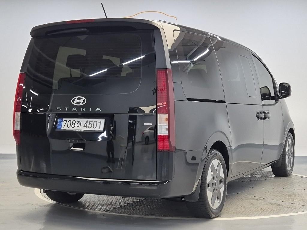 2025 HYUNDAI STARIA 