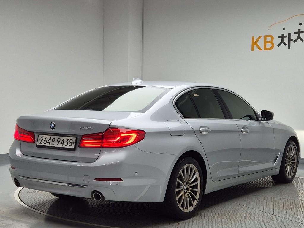 2020 BMW 5 SERIES (7Gen) 