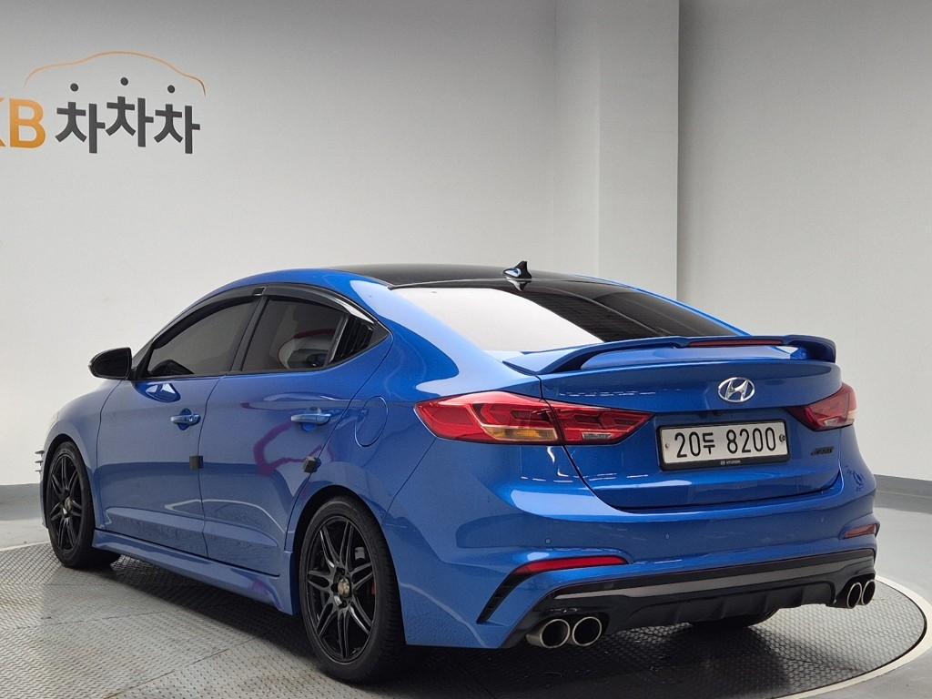 2017 HYUNDAI AVANTE AD 