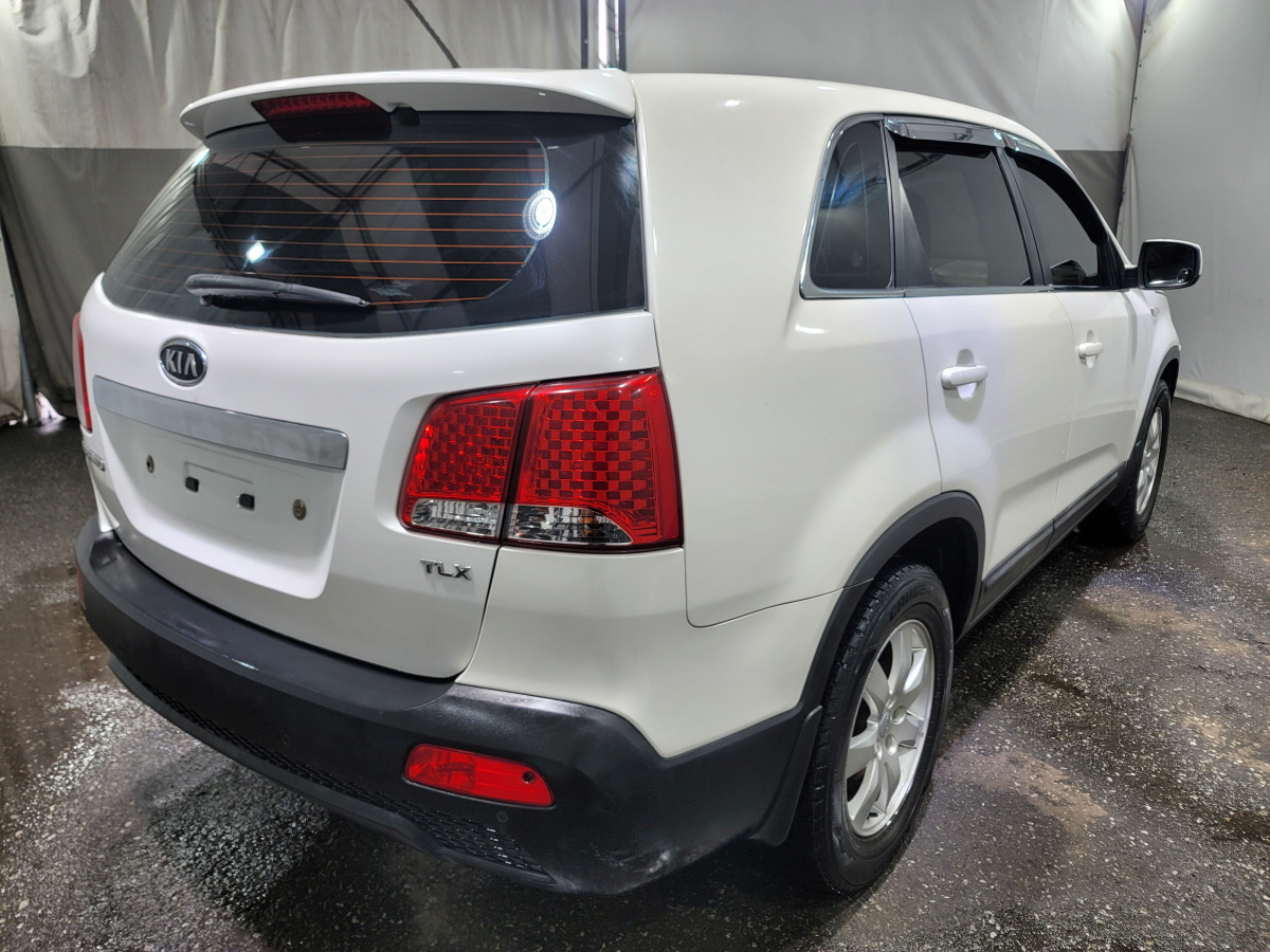2011 KIA SORENTO R 