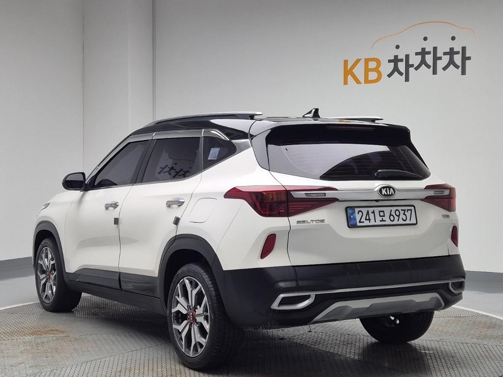 2022 KIA SELTOS 