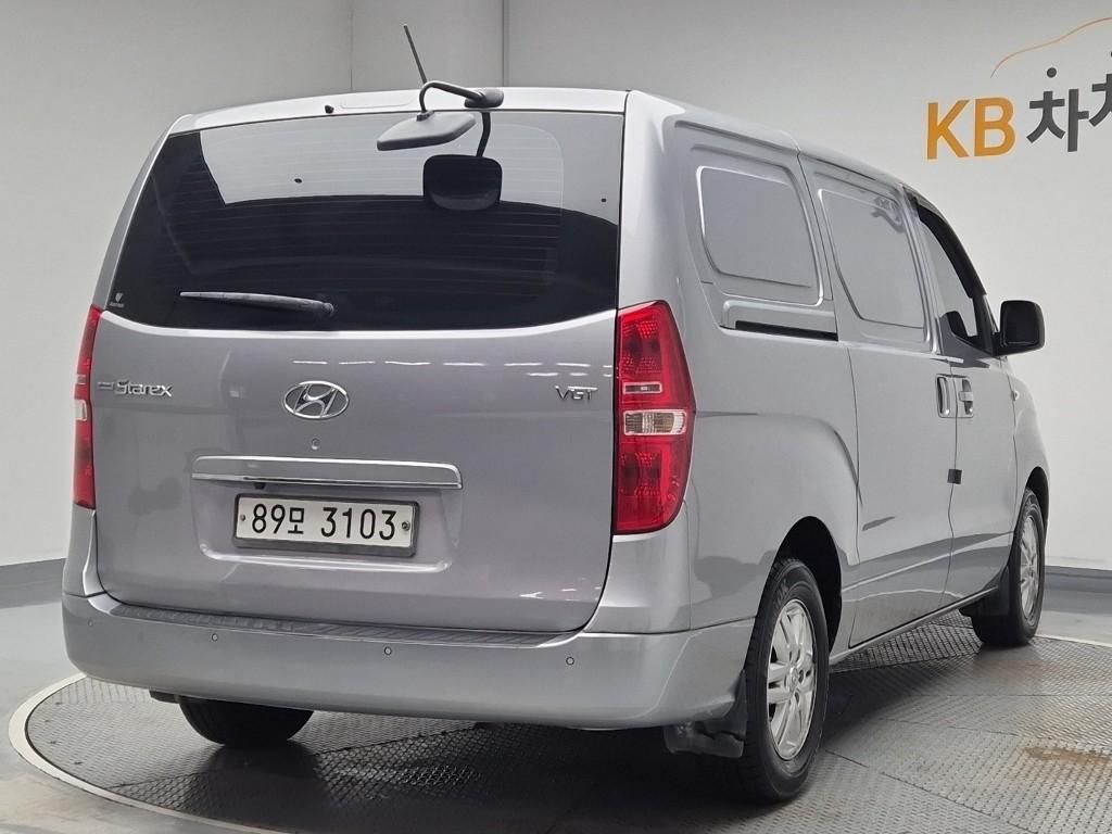 2019 HYUNDAI THE NEW GRAND STAREX 