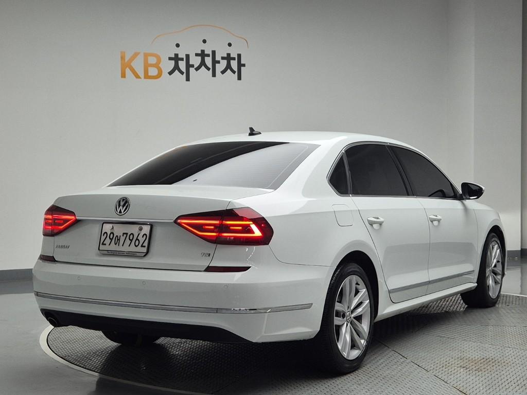 2018 VOLKSWAGEN THE NEW PASSAT (7Gen) 