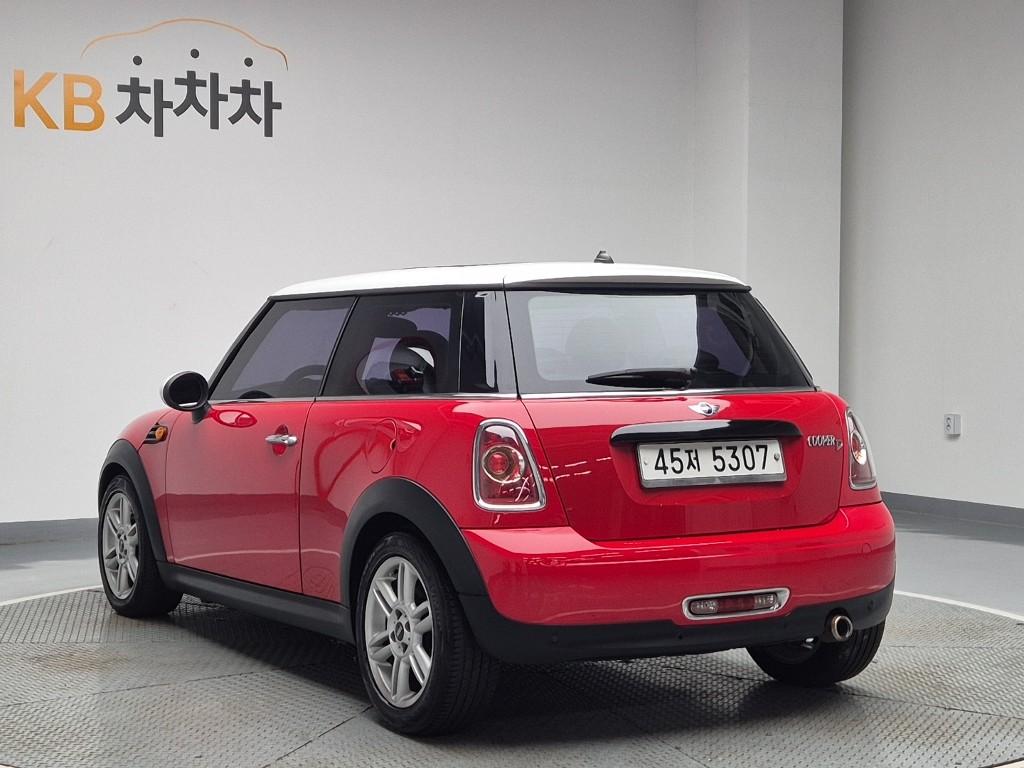 2013 MINI COOPER 