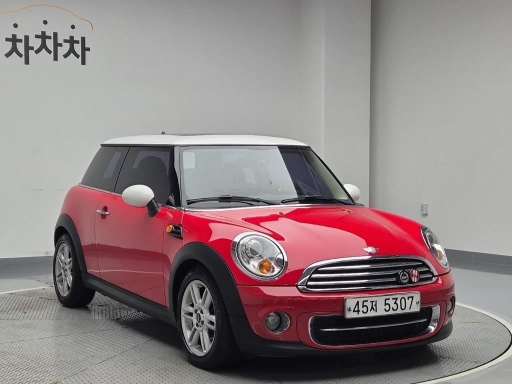2013 MINI COOPER 