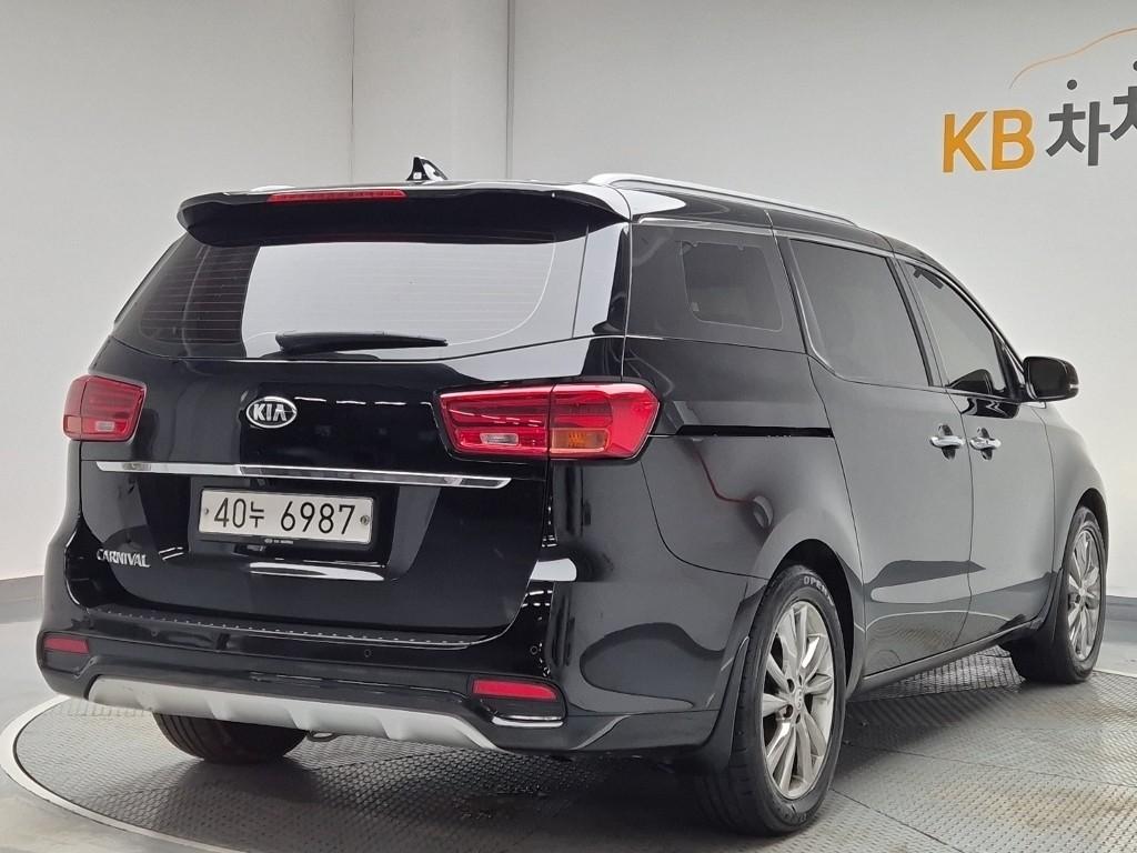 2019 KIA THE NEW CARNIVAL 