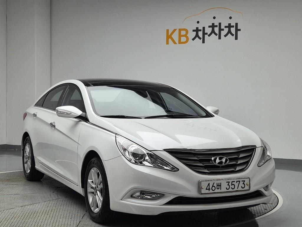 2011 HYUNDAI SONATA (YF) 