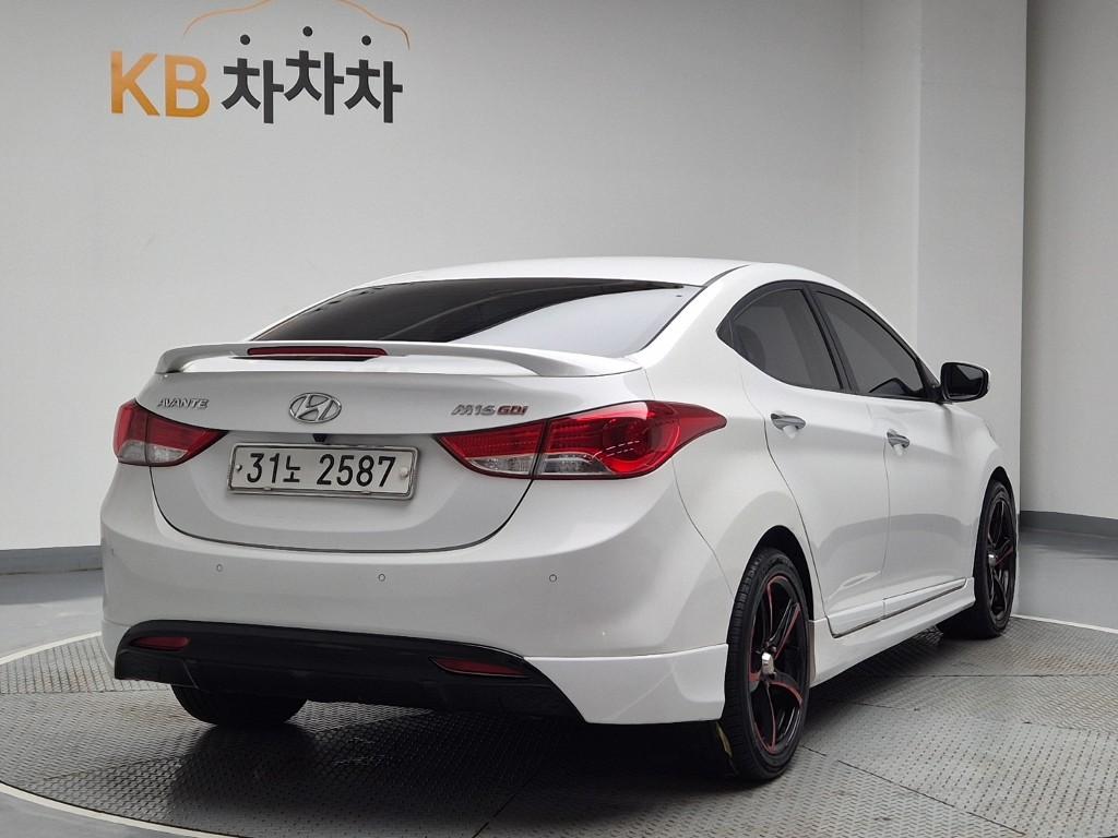 2011 HYUNDAI AVANTE MD 