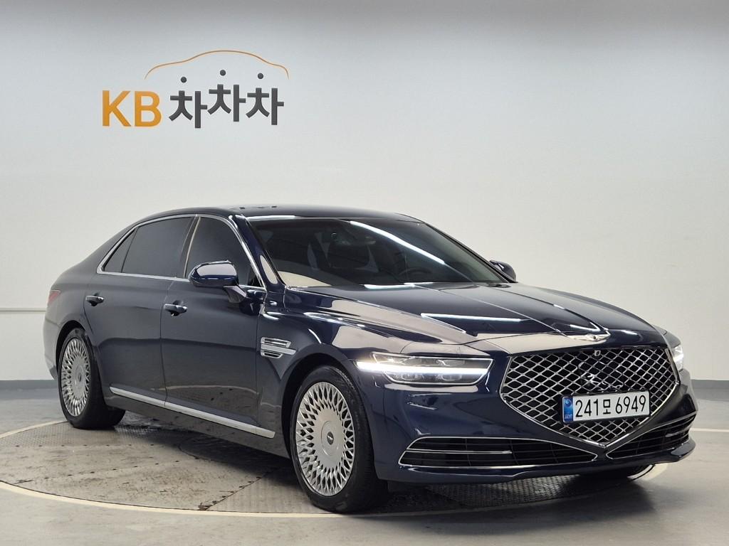2021 GENESIS G90 