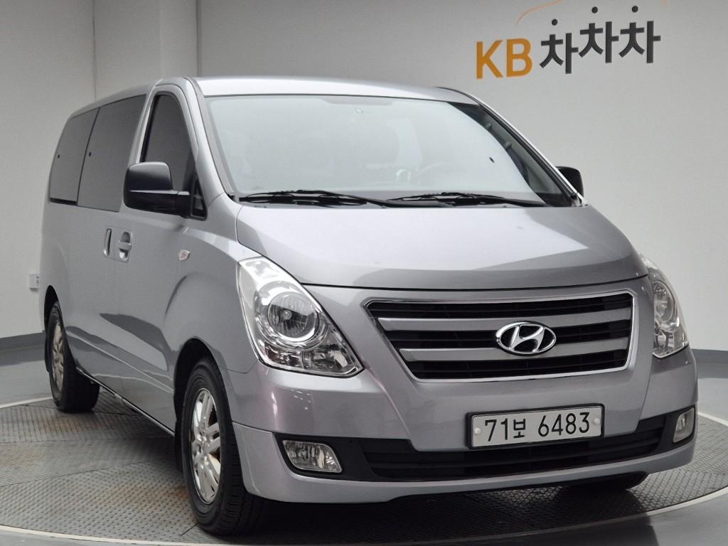 2017 HYUNDAI GRAND STAREX 