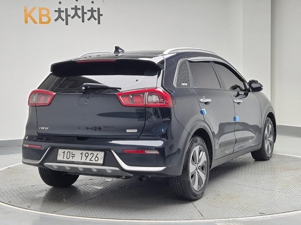 2018 KIA NIRO 