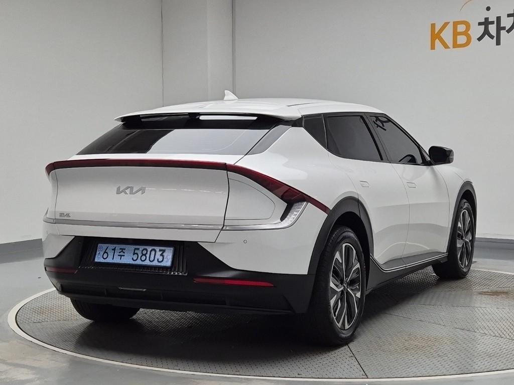 2022 KIA EV6 